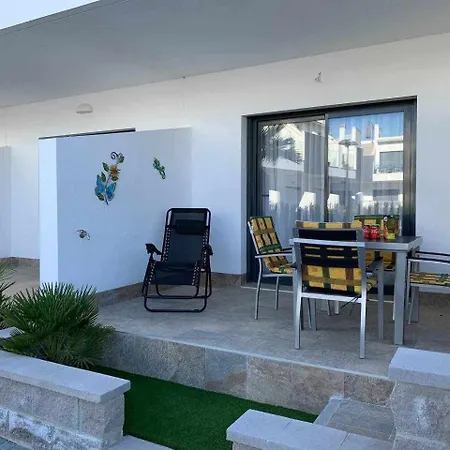 Hermoso Estudio En *